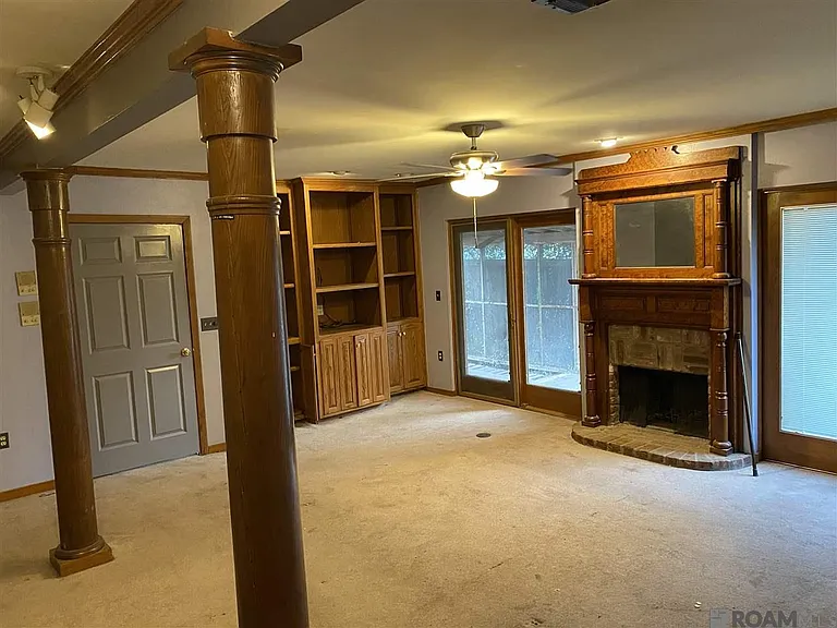 2266 Cloverdale Ave — Photo 12