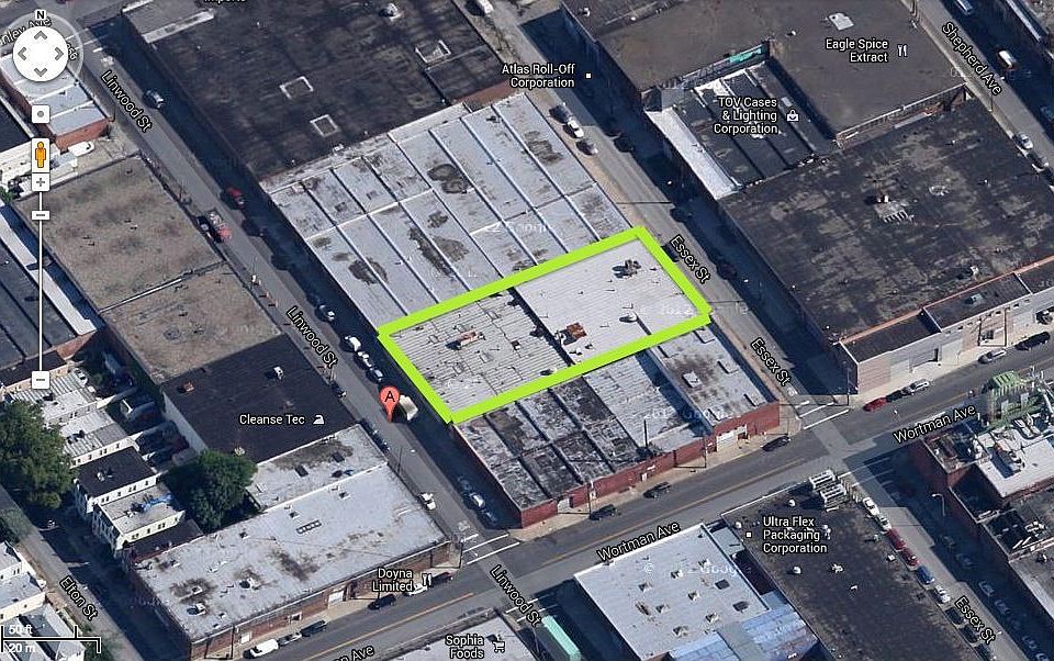 2nd image of 920 Essex St