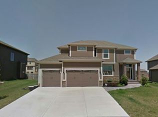 509 SW Lake Side Ct, Blue Springs, MO 64064