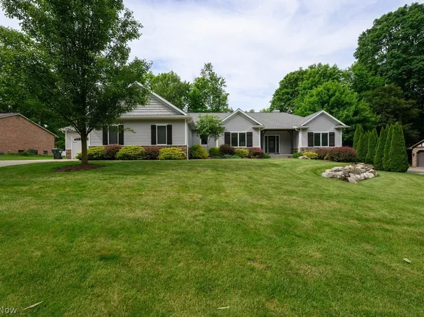 2345 Radford St NW, North Canton, OH 44720