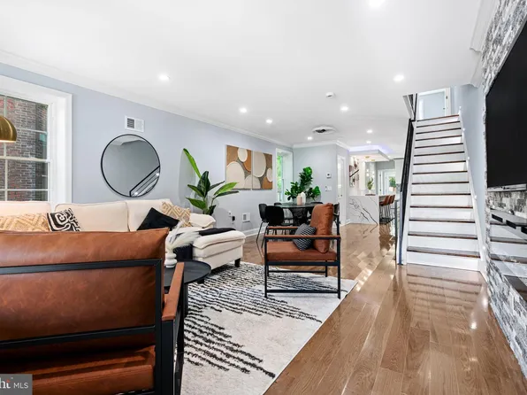 5529 Morris St, Philadelphia, PA 19144