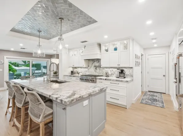 2910 NE 47th Street, Lighthouse Point, FL 33064