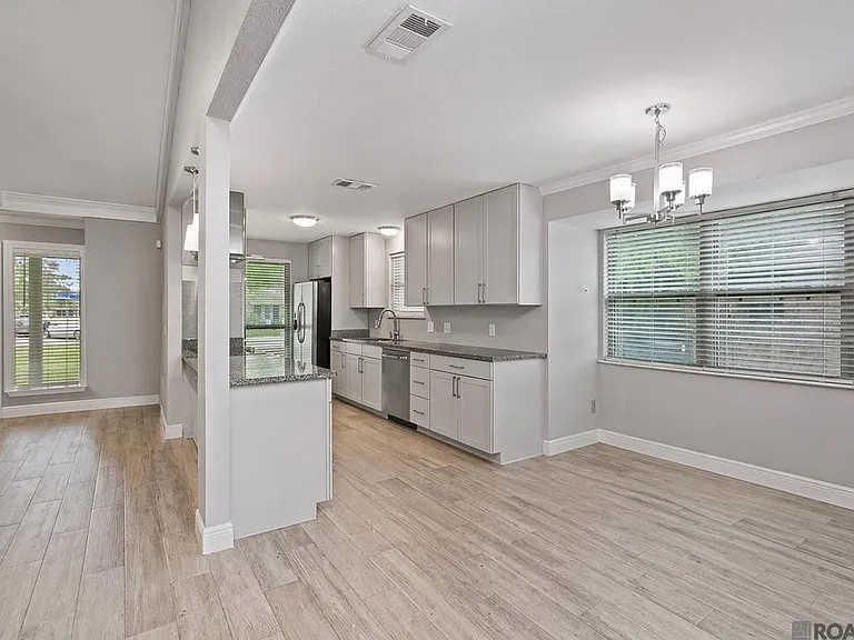 15616 Council Ave — Photo 3