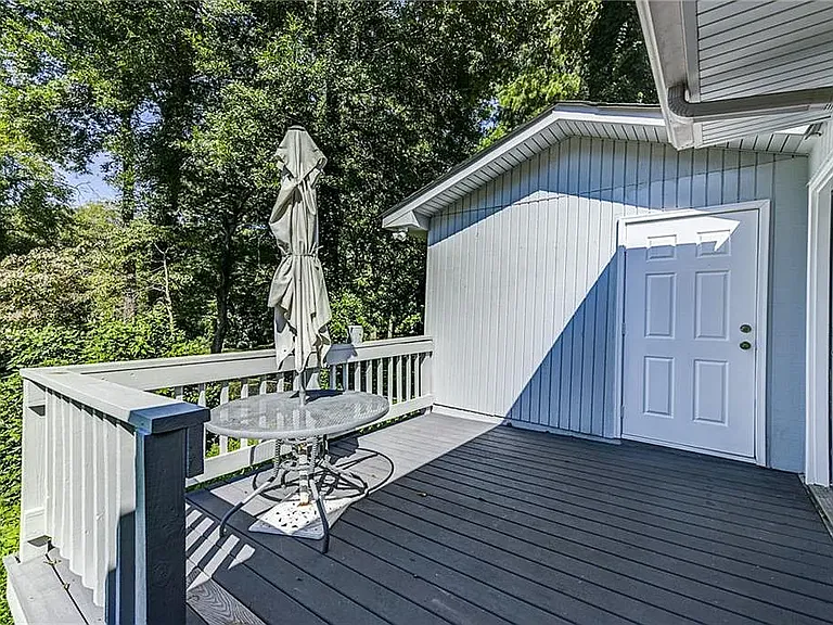 2340 Burch Cir — Photo 30