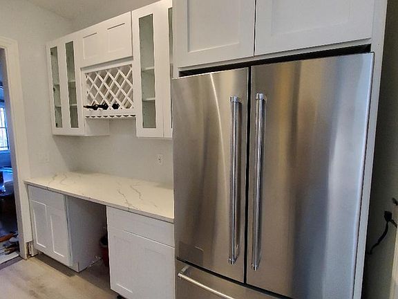 5th image of 5048 S Woodlawn Ave #1A