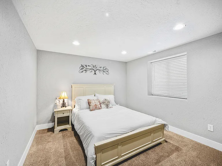11168 N Bartlett Ave — Photo 16
