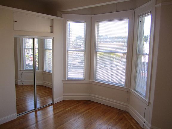 3rd image of 495 Frederick St APT 4