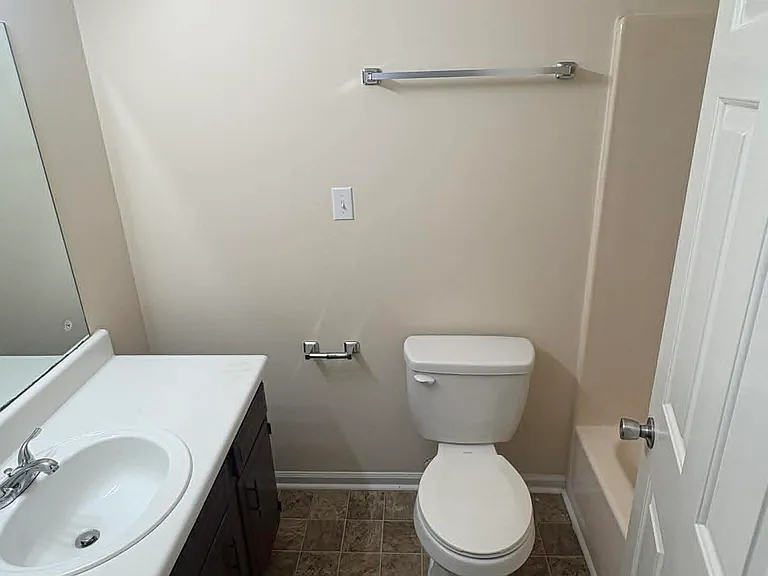 1712 McGregor Ct #D — Photo 7