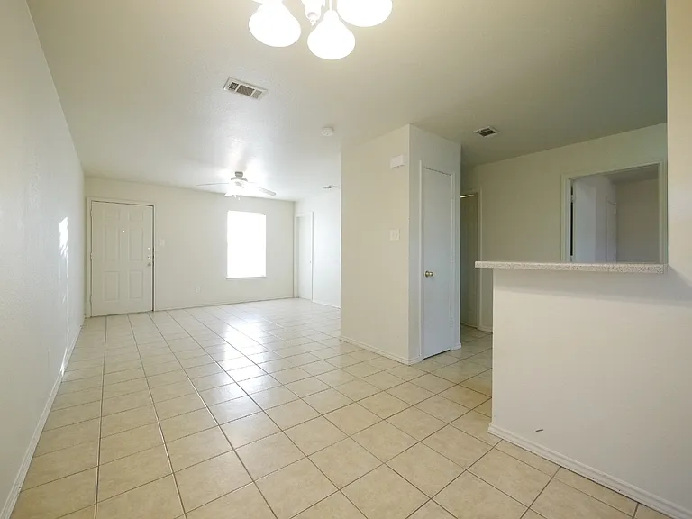 1621C Inca Dr — Photo 5
