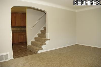 3rd image of 6004 Deering Ave
