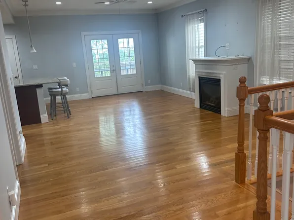 209 I St #207, Boston, MA 02127