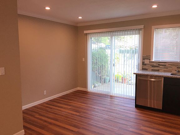 3rd image of 1471 Terra Nova Blvd