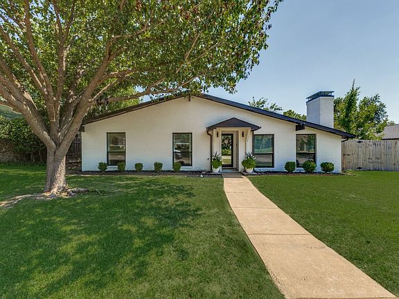 2nd image of 6716 Roundrock Rd