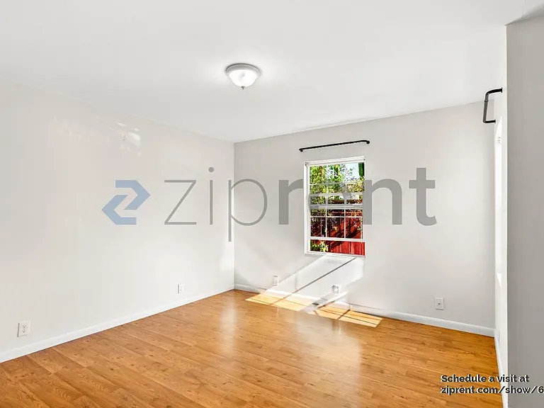 1463 Jackson St — Photo 11