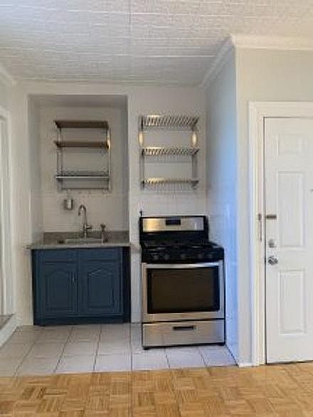 2nd image of 419 Madison St #11