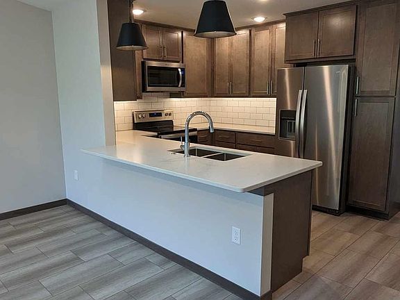 4th image of 3921 Dorothys Ln