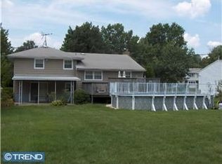 716 Hilltop Rd, Cinnaminson, NJ 08077