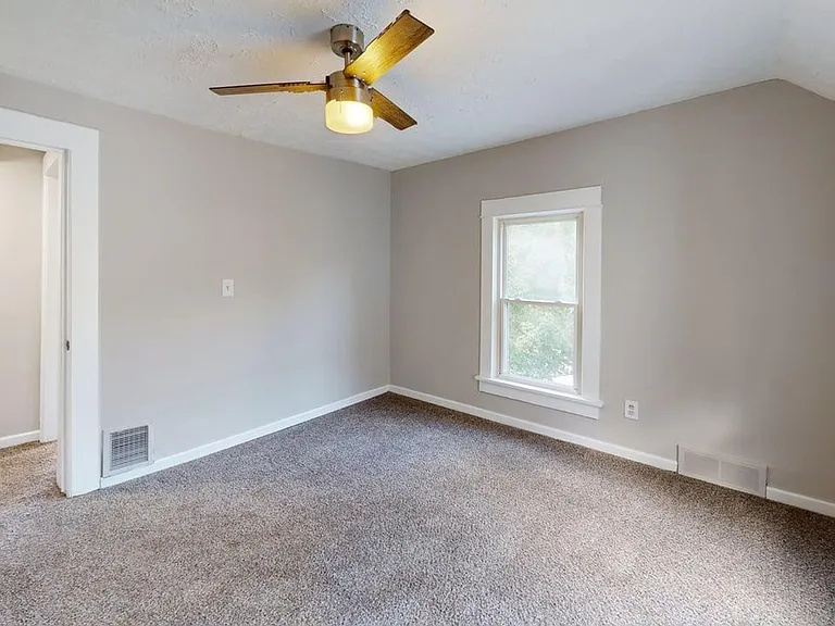 982 Collinwood Ave — Photo 12