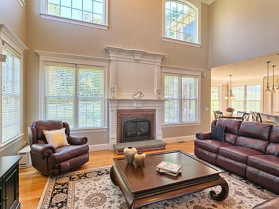 3rd image of 11 Appaloosa Dr