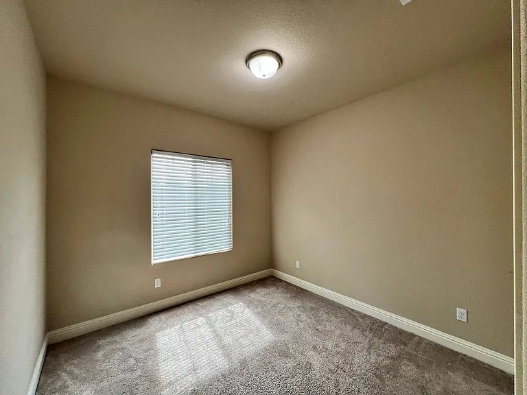 1192 S Orangewood Dr — Photo 11