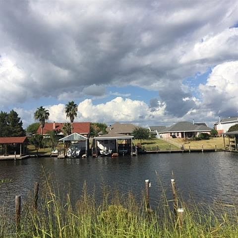 1st image of 156 Lakeview Dr #156A