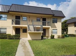 9228 NW 1st St, Pembroke Pines, FL 33024
