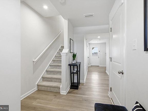 4th image of 24 L Wendowski St