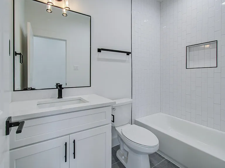 4425 Providence St — Photo 21