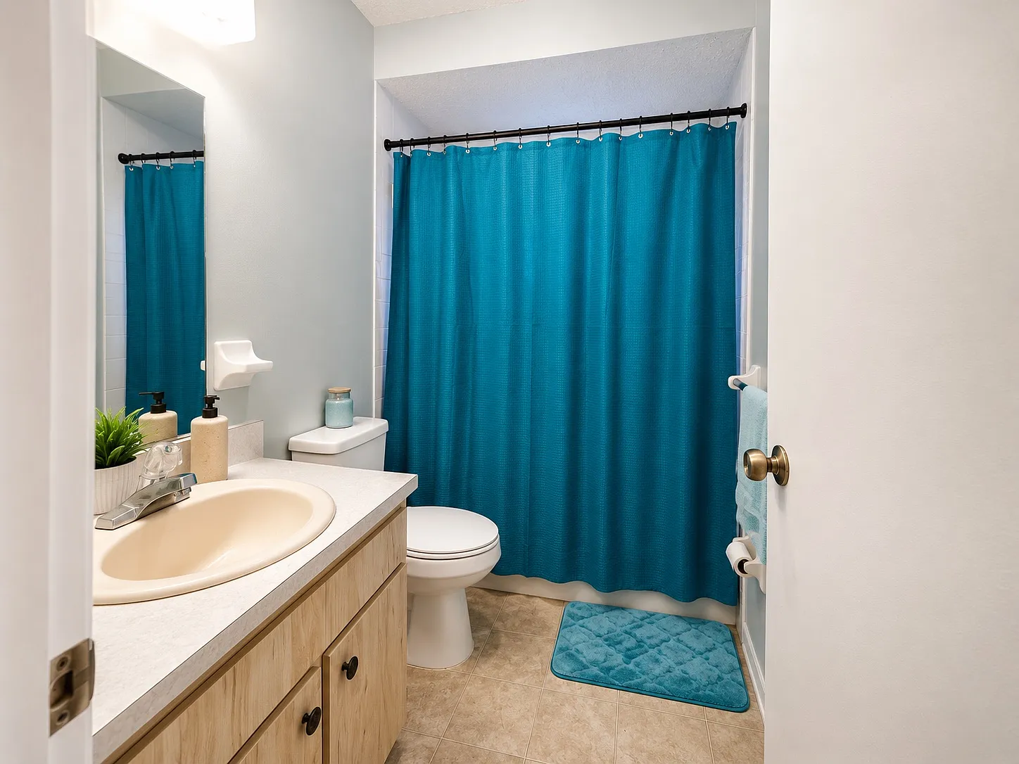 2 bed, 1032 sqft, $1,900 — Photo 3