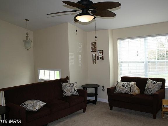 3rd image of 1511 Barrack Ln