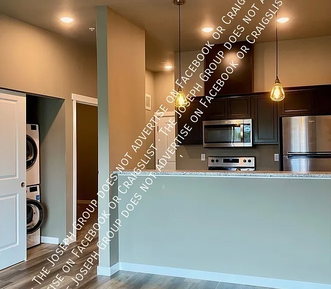 2524 Meridian St #204-20 — Photo 7