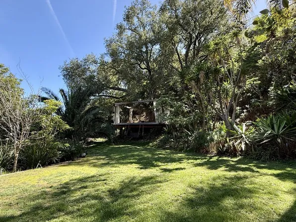 1253 N Bundy Dr, Los Angeles, CA 90049