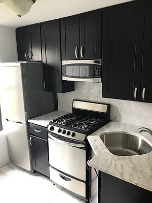 Rented by Real Broker NY LLC | media 14