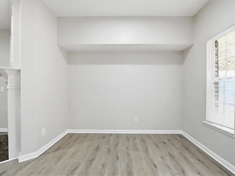 5630 Lawley Dr — Photo 16