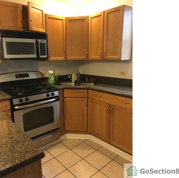 1st image of 556 N Central Park Ave