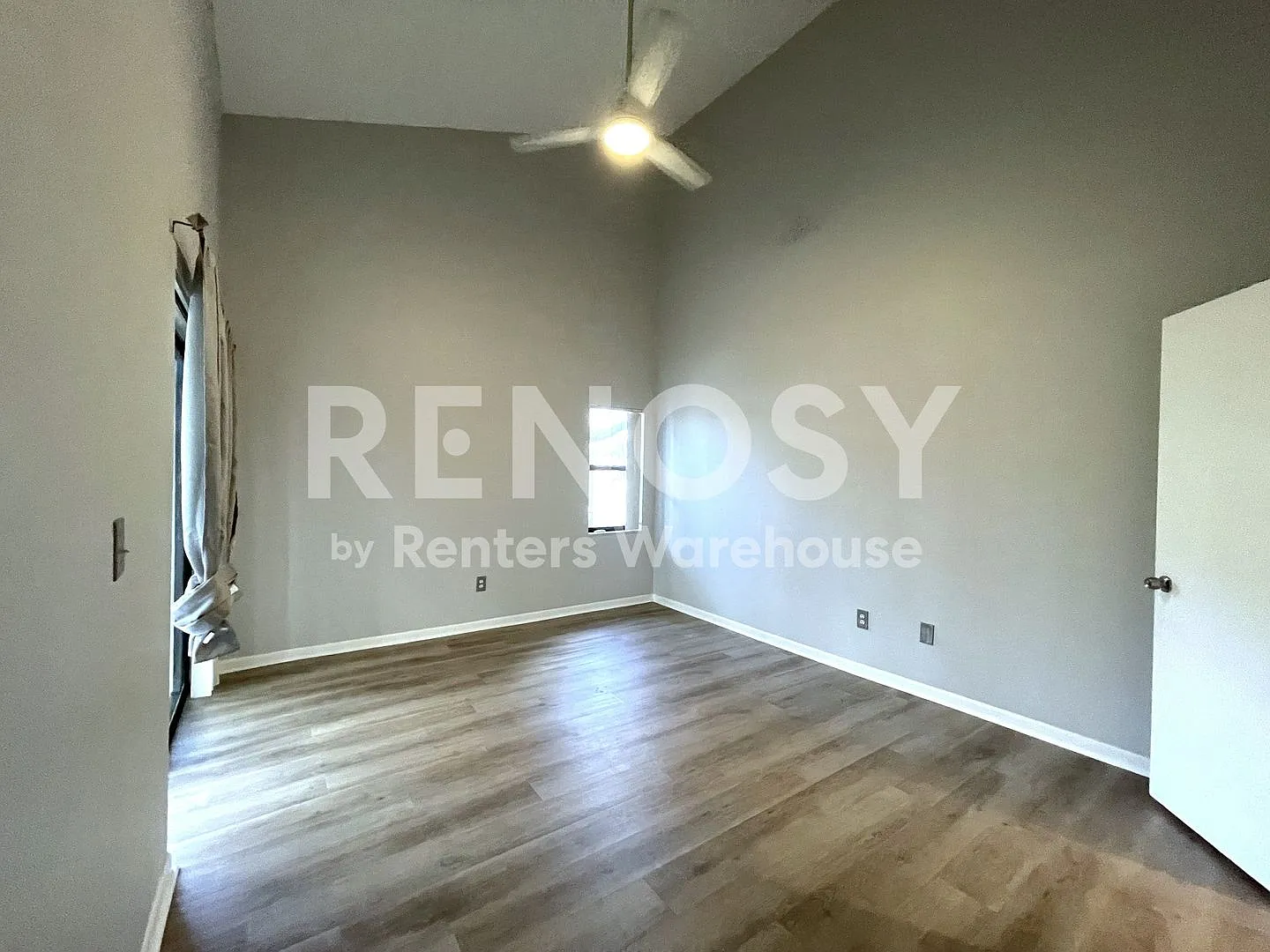 Amazing Sunsets 2/2 Tarpon Springs Condo in Waterfront Property — Photo 4