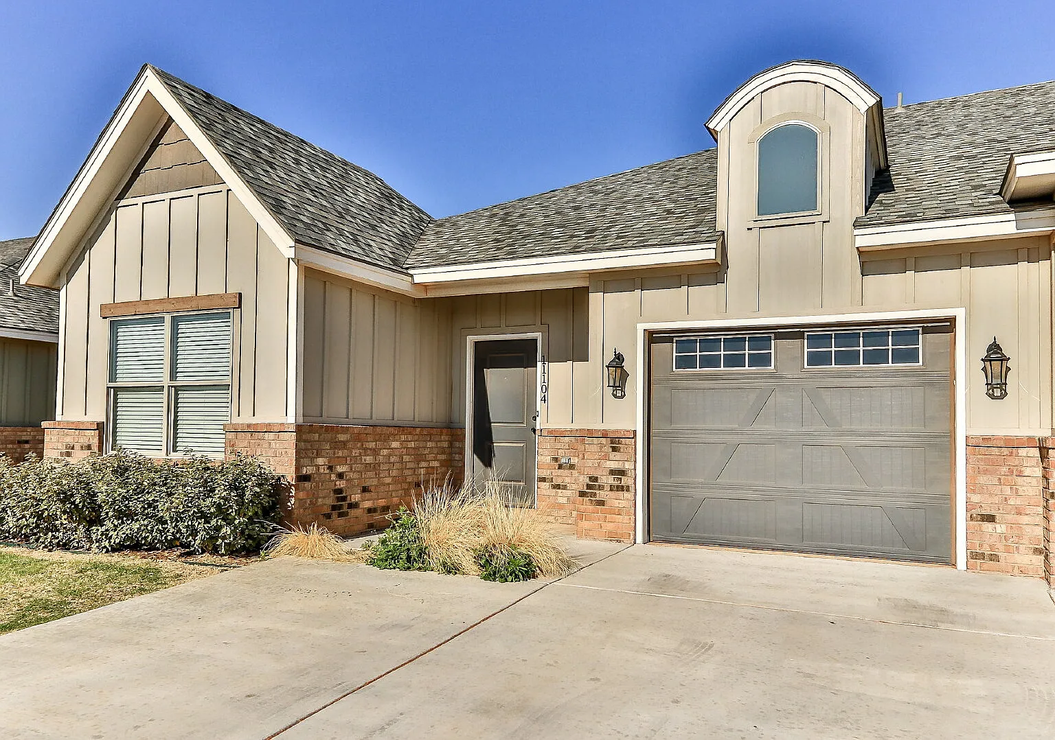 3 bed, 2.0 bath, 1400 sqft, $1,575 — Photo 2