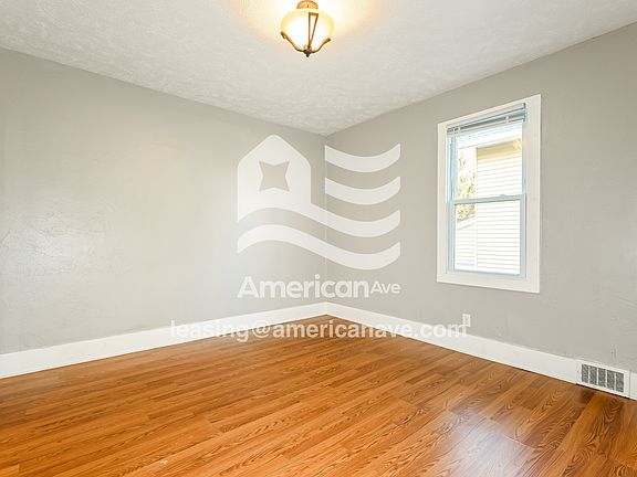 5-Dining Room