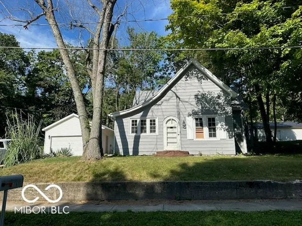 506 S Mill St, Veedersburg, IN 47987