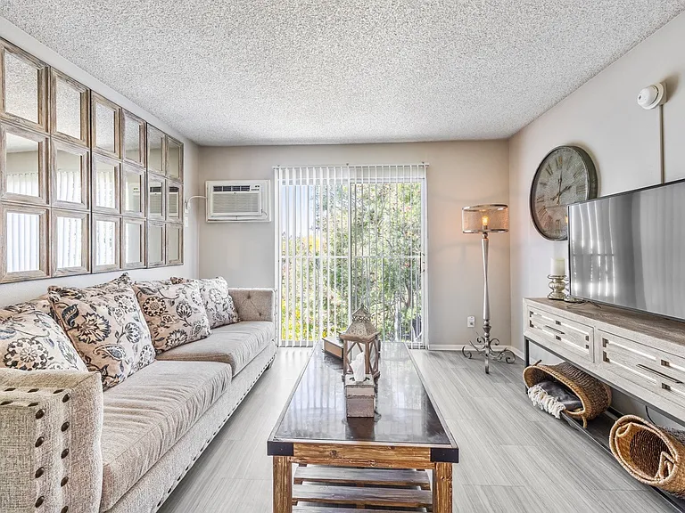 Sun City Gardens - 55+ Active Adult Apartments — Photo 6