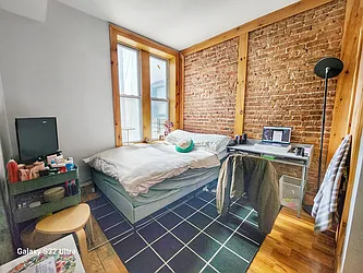 Rented by RELEASE NY