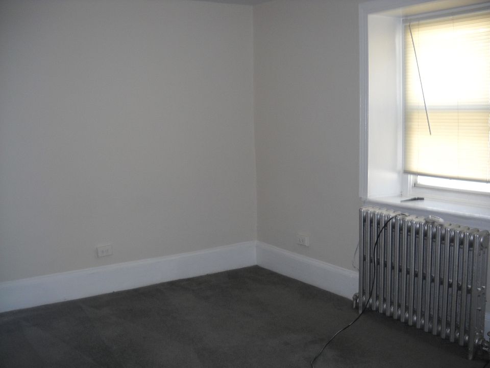 1st image of 163 Krams Ave
