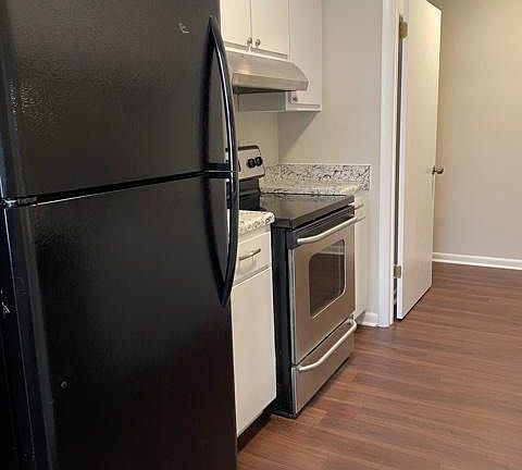 5th image of 115 Villa North Ct