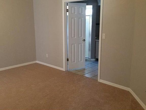 3rd image of 4019 E Riverhills Dr