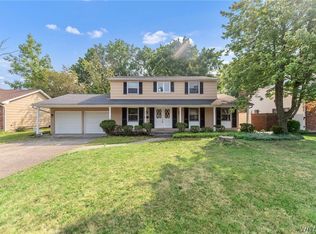 35 N Brier Rd, Amherst, NY 14228