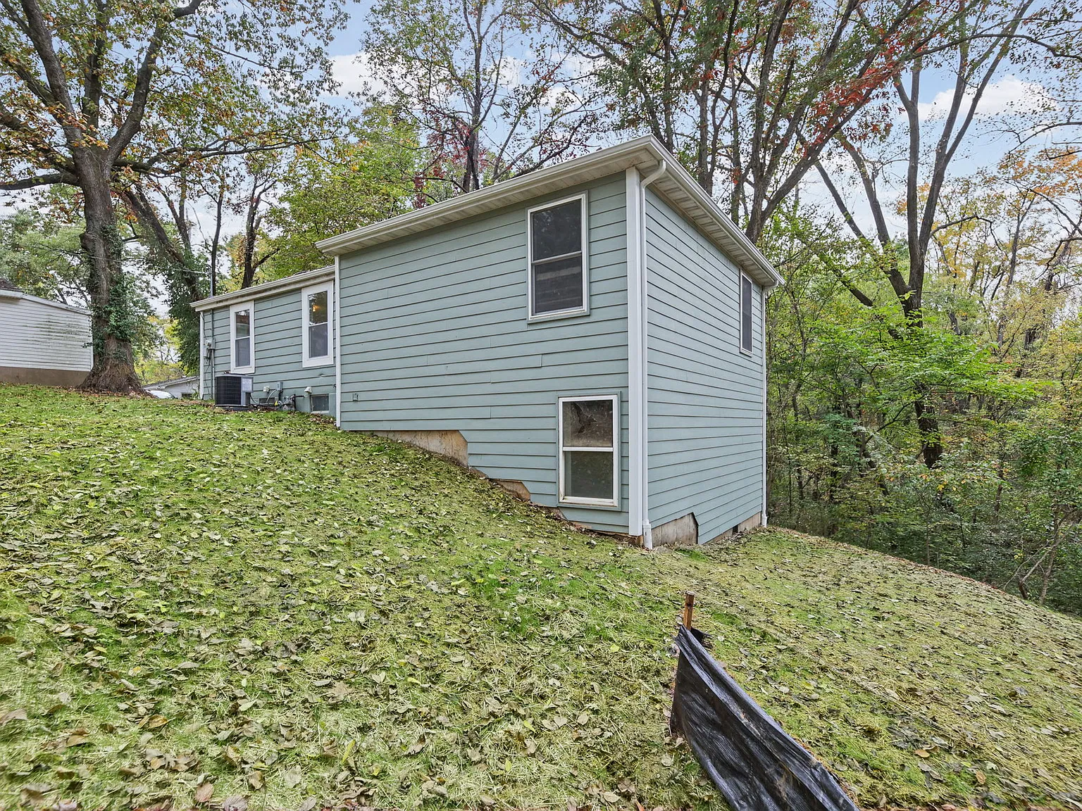 4 bed, 1254 sqft, $2,000 — Photo 4