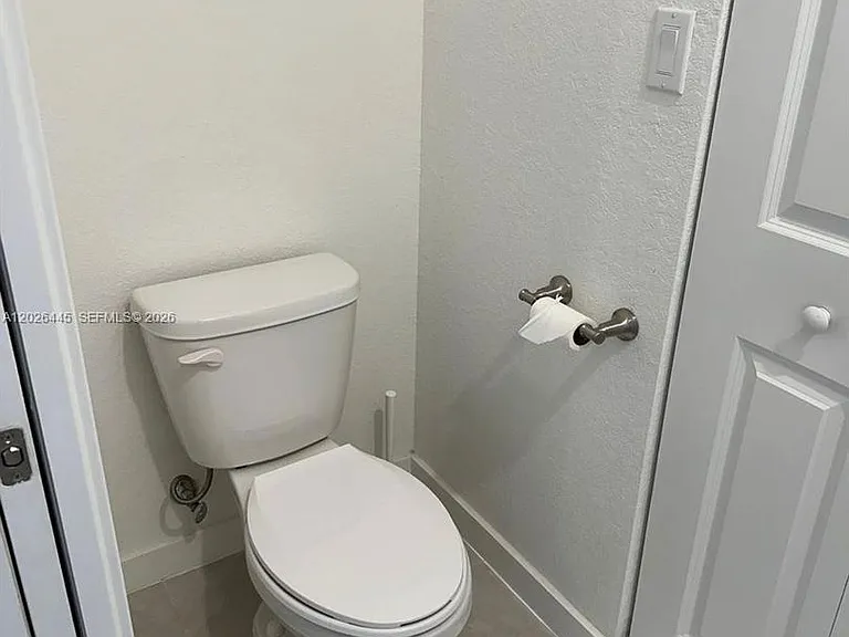 1202 NW 208th Ter #0 — Photo 5