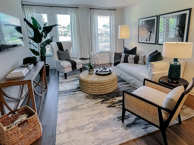Two Addison Place — Photo 10