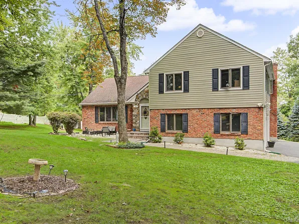 30 Pine Hill Road, Highland Mills, NY 10930