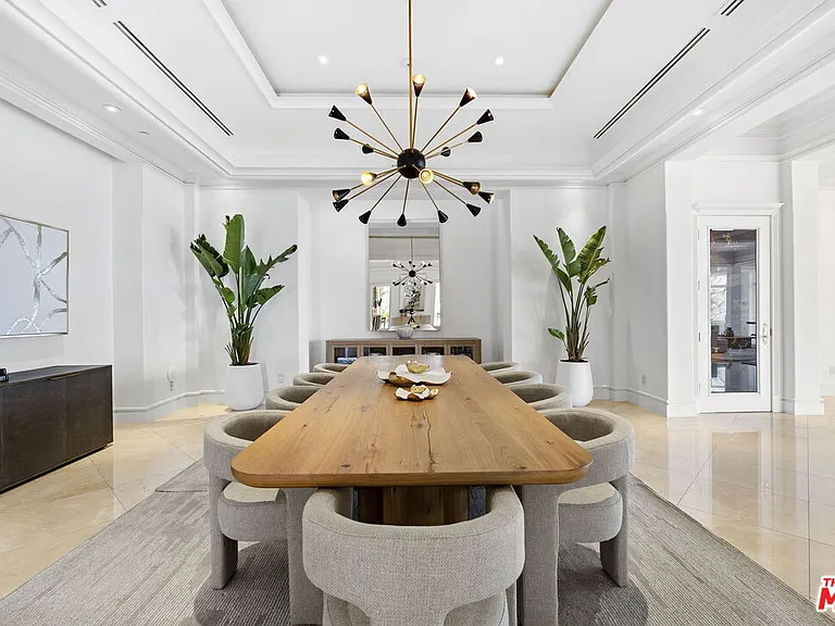 360 Trousdale Pl — Photo 8
